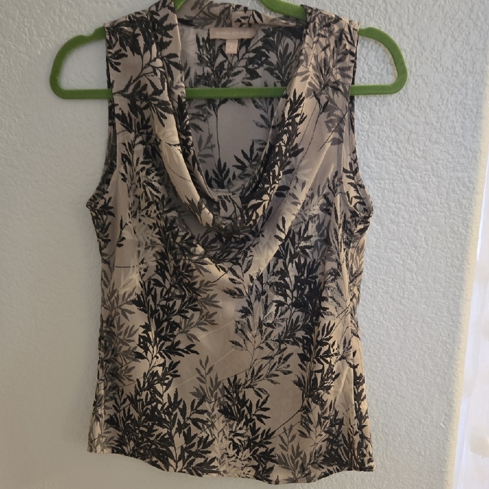 Banana Republic Tan Fitted Blouse V-Neck